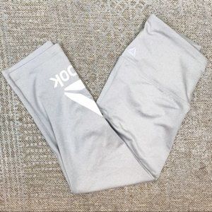 Reebok women's small capri legging gray crop